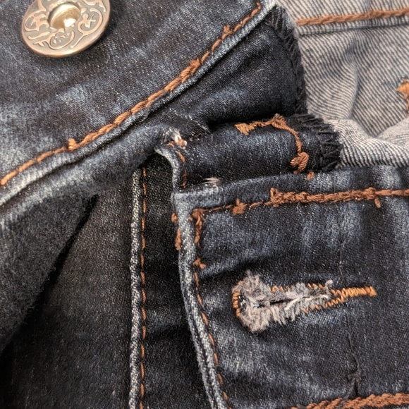 Lane Bryant Denim Capris - Picture 4 of 6